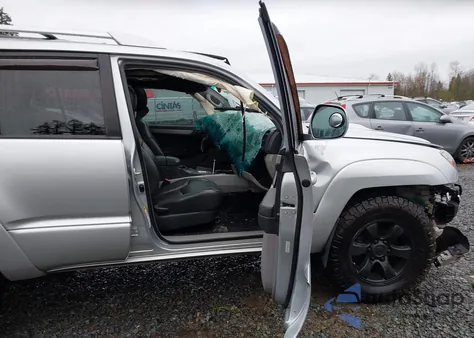 2005 Toyota 4Runner Sr5 Sport V6 from USA, damaged, VIN JTEBU14R358050651